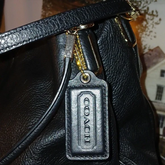 Coach Black Leather Women's Bag - Picture 4 of 16